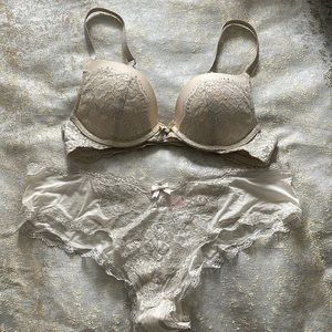 Victoria’s Secret bra and panty set